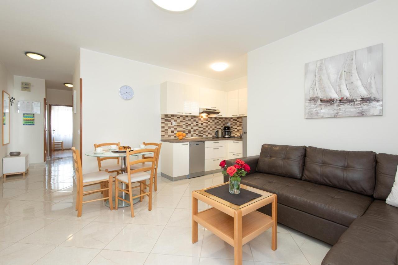 Apartments Dujmovic Ivo 2 Baška Esterno foto